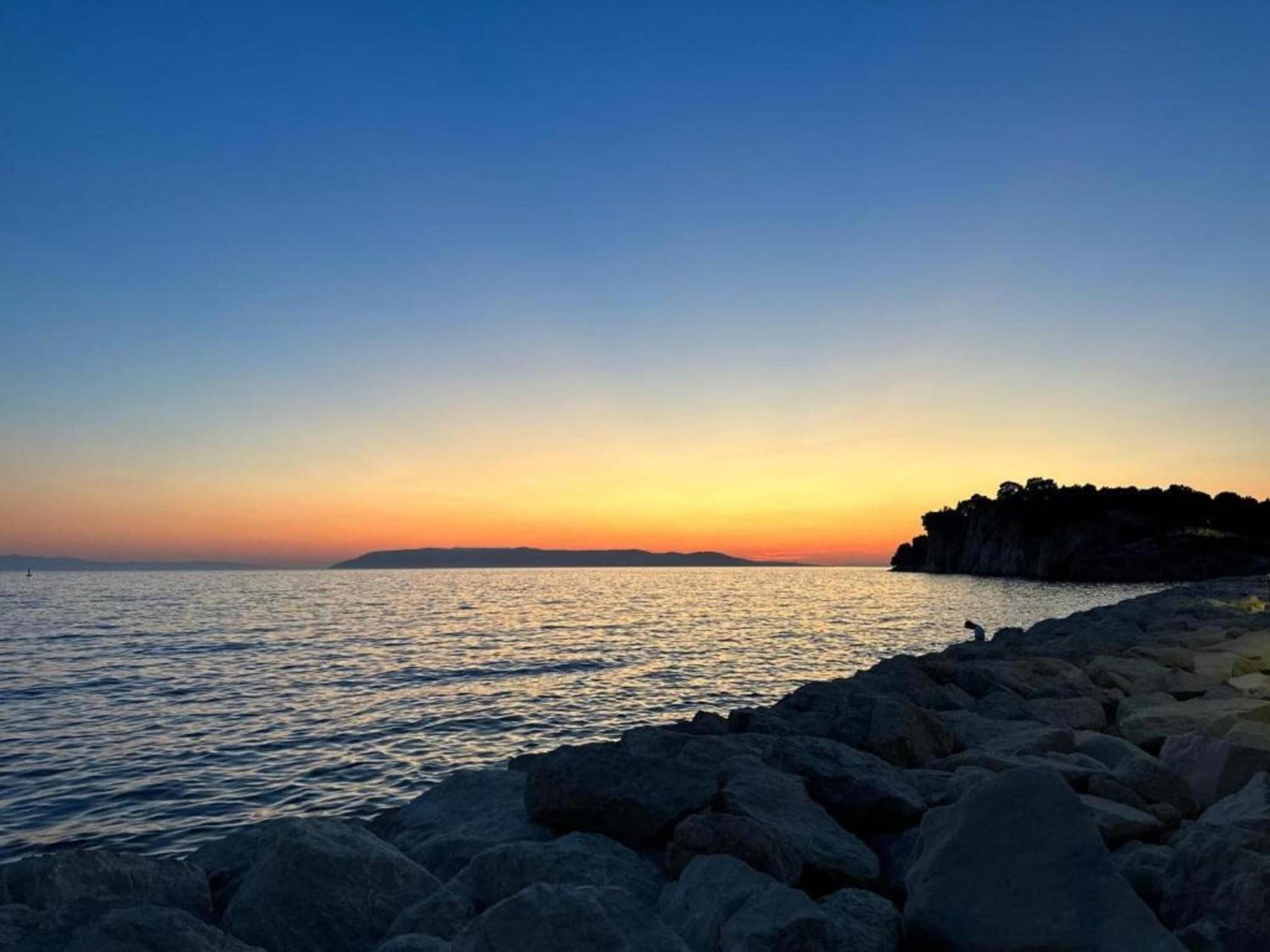 Luxurious Holiday Home In Makarska With Jacuzzi Εξωτερικό φωτογραφία