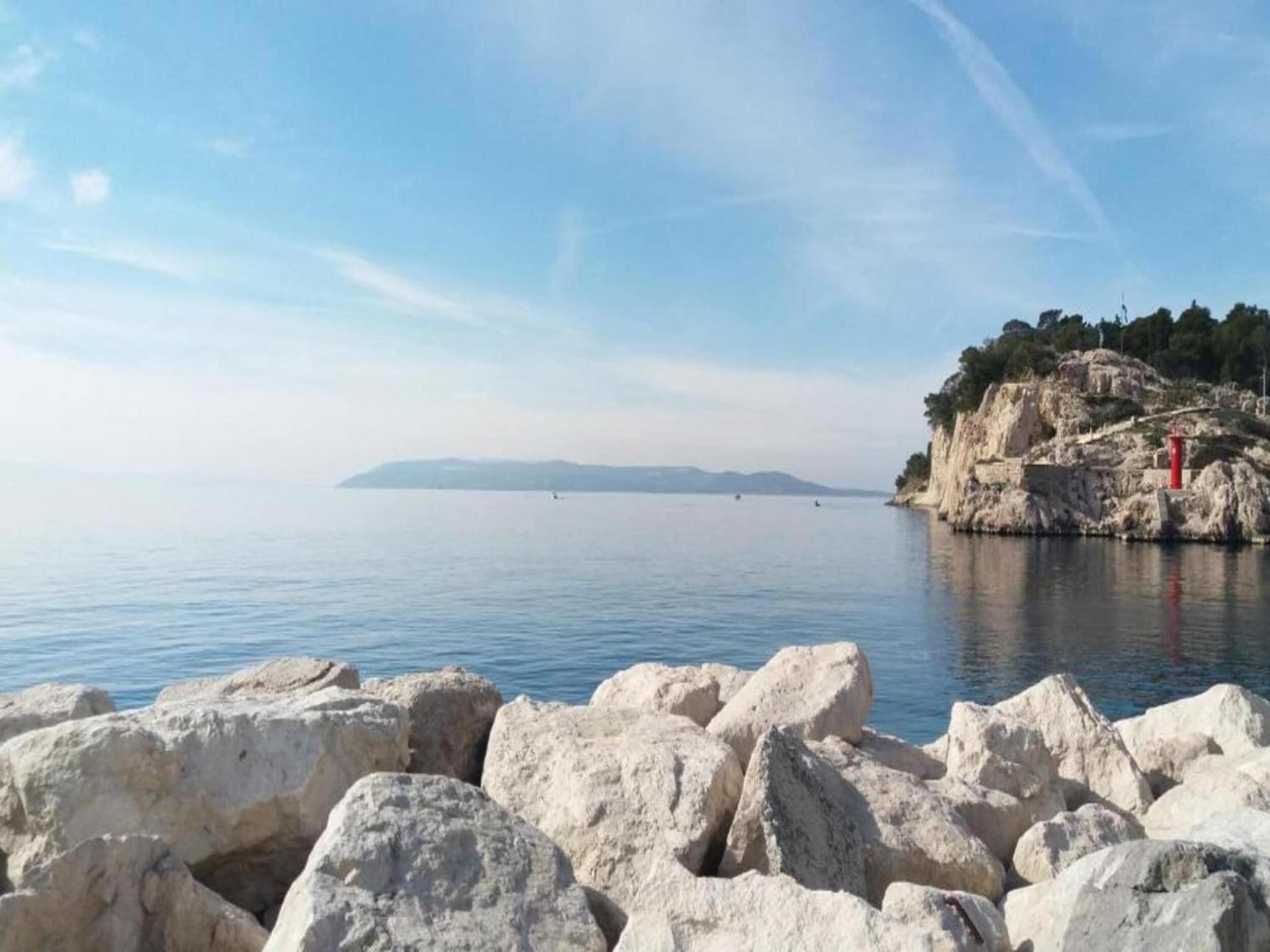 Luxurious Holiday Home In Makarska With Jacuzzi Εξωτερικό φωτογραφία