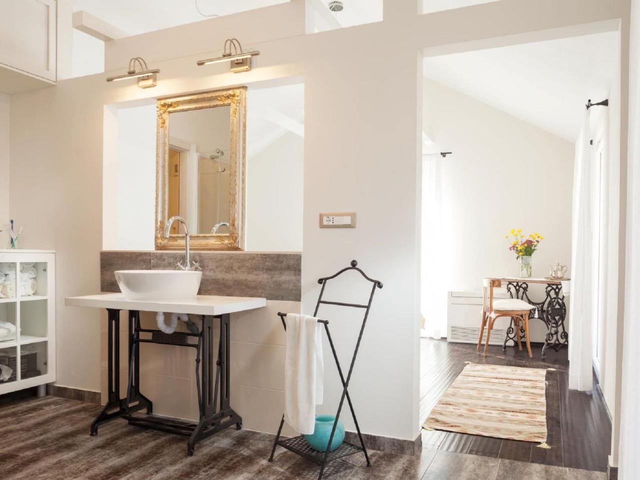 Luxurious Holiday Home In Makarska With Jacuzzi Εξωτερικό φωτογραφία